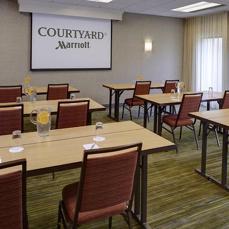 Hotel Courtyard By Marriott Indianapolis Airport Exterior foto