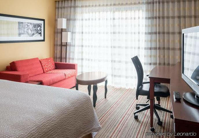 Hotel Courtyard By Marriott Indianapolis Airport Exterior foto